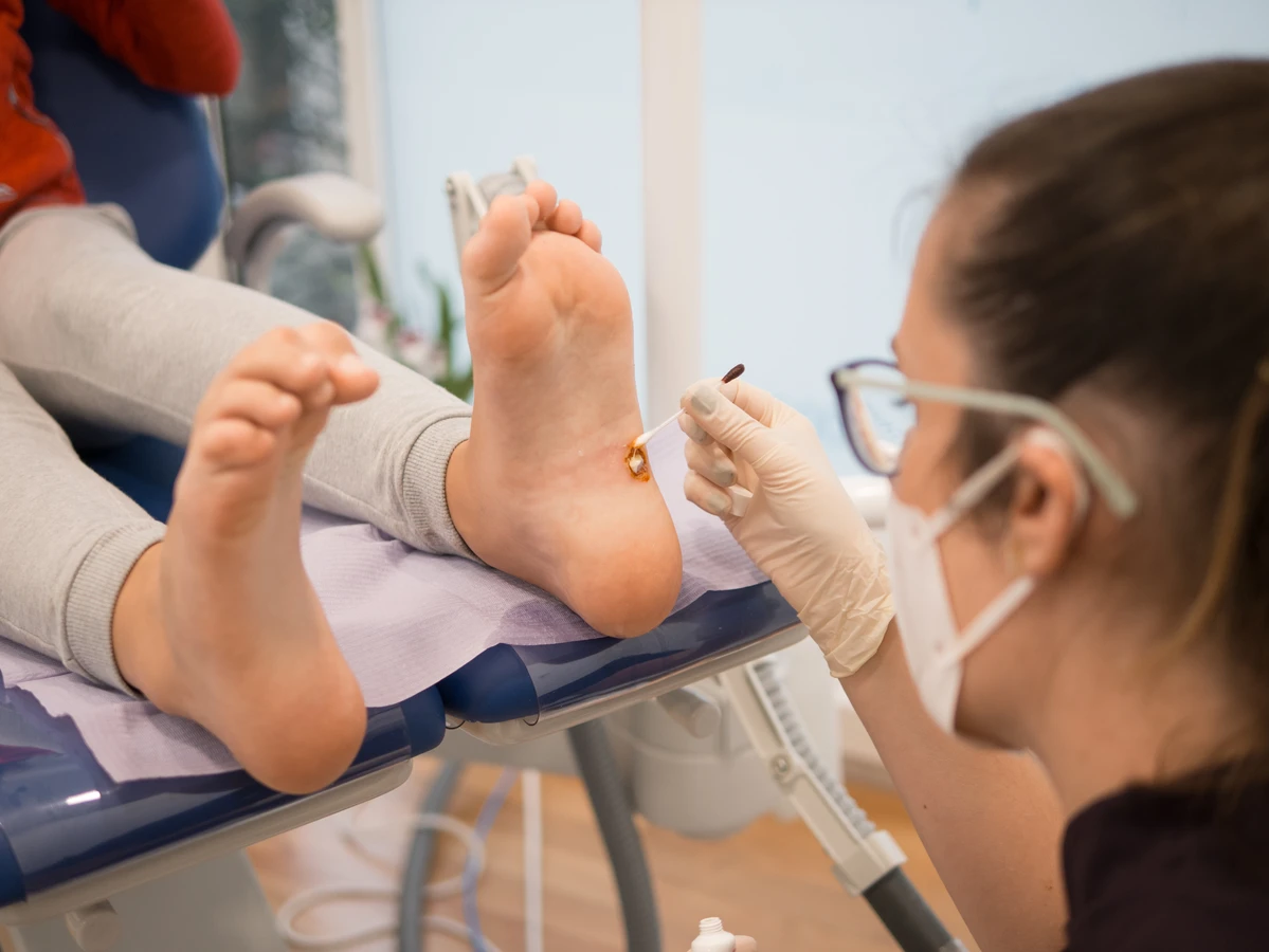 Kompleksowy przewodnik po podologii – co trzeba o niej wiedzieć?