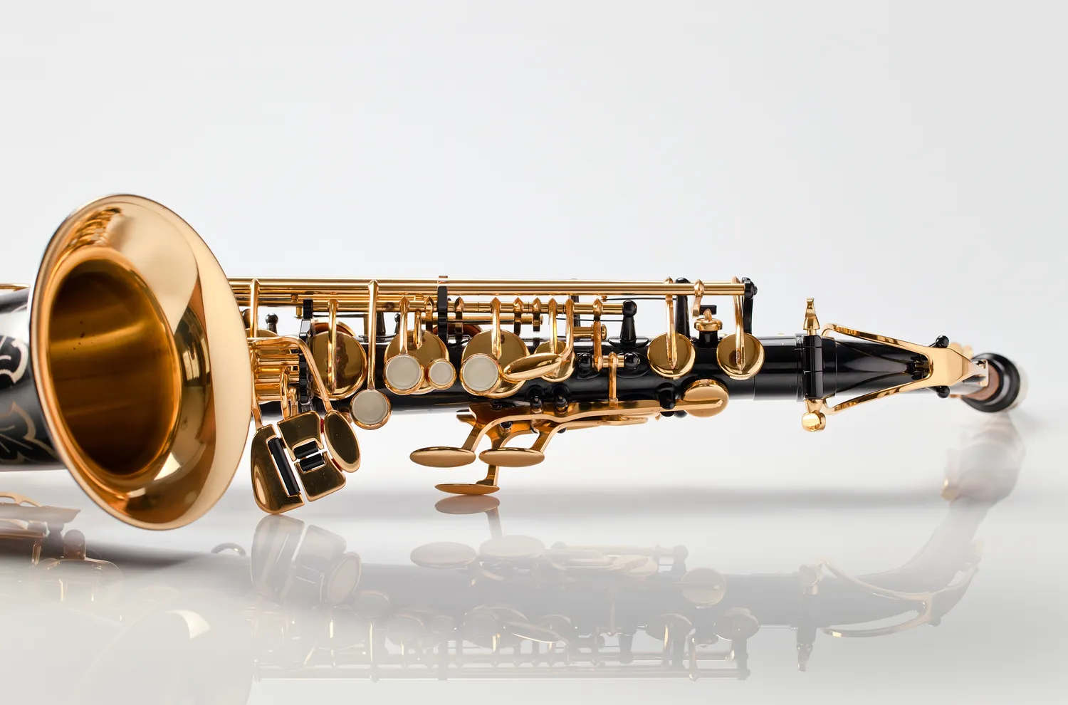 Ile klap ma saksofon altowy?